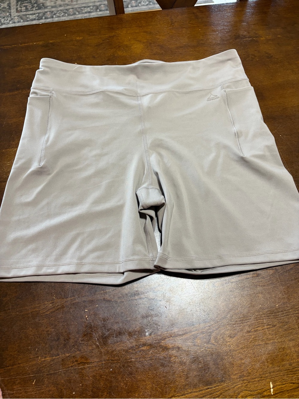 Women’s Performance Shorts - Light Gray